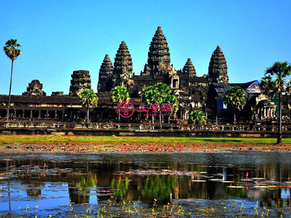 柬埔寨有很多庙宇