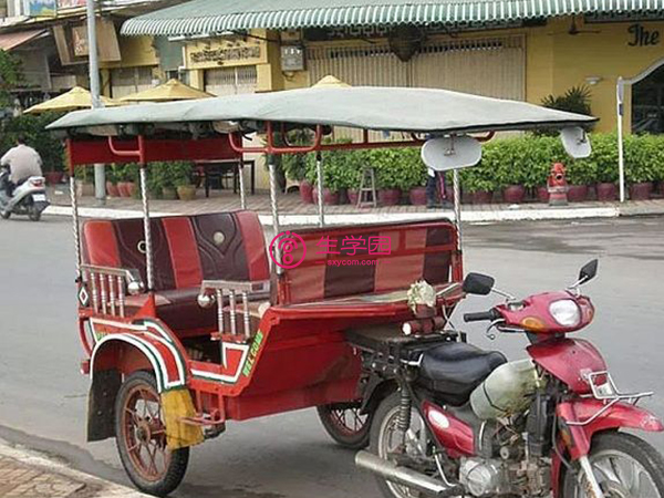 柬埔寨主要交通工具是TUK