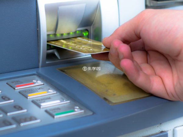 美元可以通过ATM机兑换