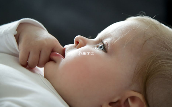 崔玉涛提倡的是两岁给宝宝断奶